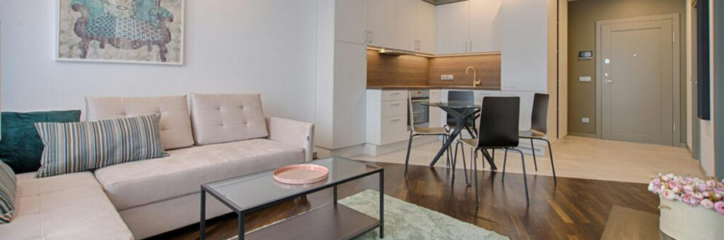 Un bien no deja de ser privativo porque ponga que es ganancial en la escritura