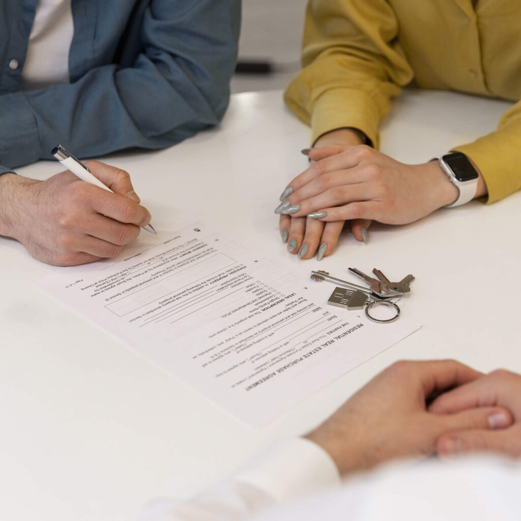 Ainos Abogados - contratos